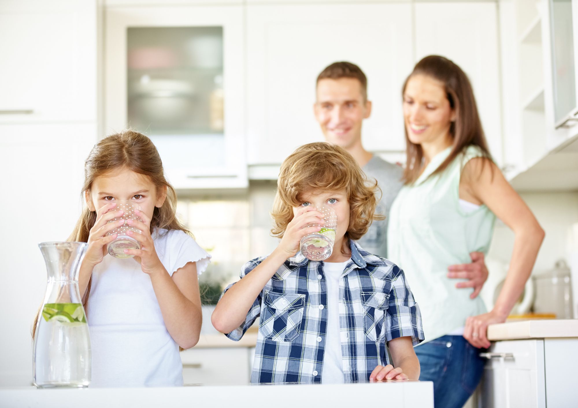 komunikácia medzi rodičmi a deťmi je veľmi dôležitá, pretože rodičia dokúžu zabrániť kúpe týchto nezdravých produktov